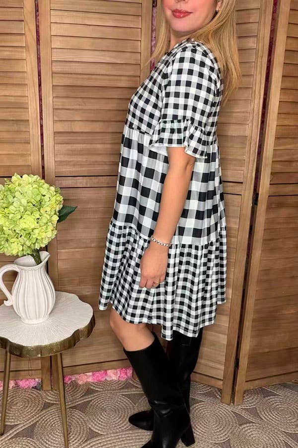 Checkered short sleeved dress w/pockets