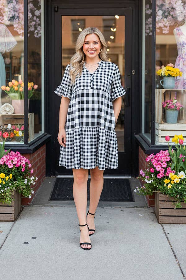Checkered short sleeved dress w/pockets