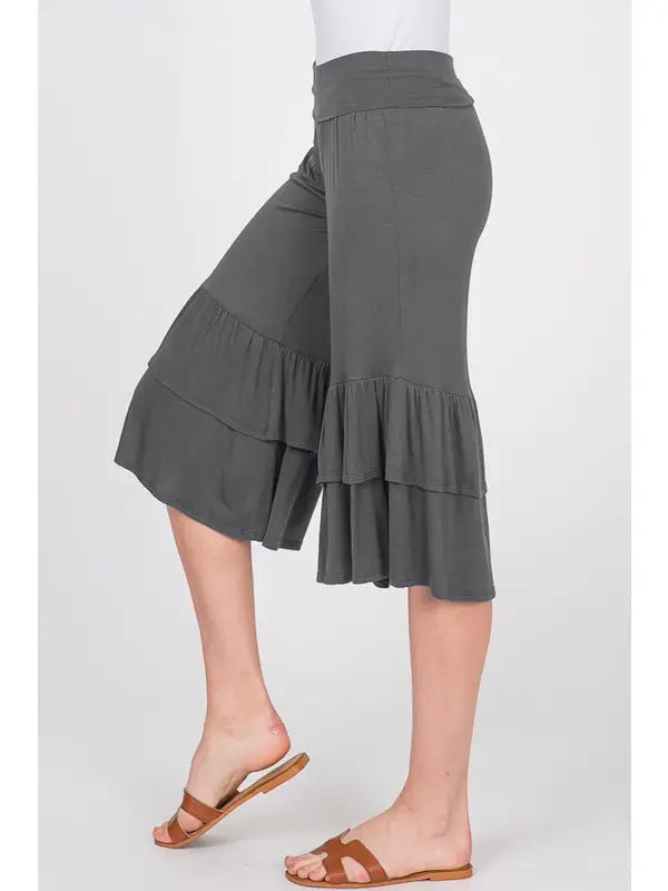 Ruffled crop pants